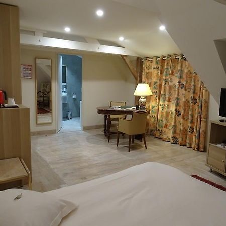 Le Logis De Brionne Hotel Ngoại thất bức ảnh